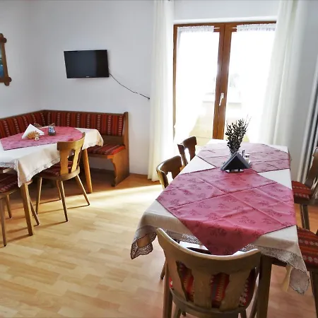 Haus Saurler - Chiemgau Karte בית הארחה 3*